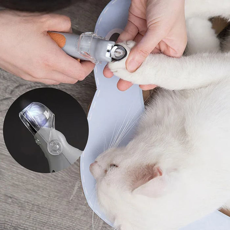 Illuminated Pet Nail Clipper